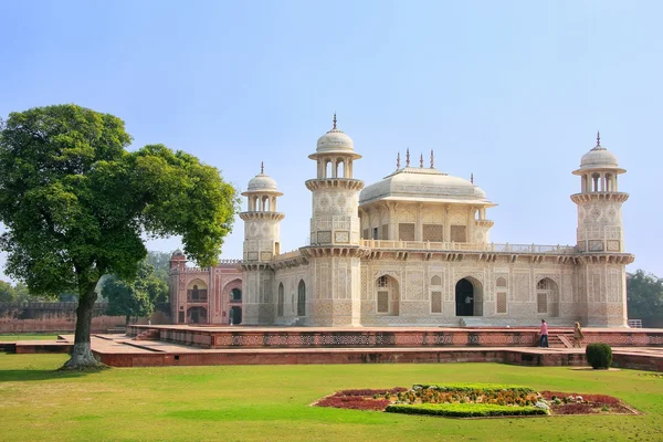 Túmulo de Itimad-ud-Daulah em Agra, Uttar Pradesh, Índia — Fotografia de Stock
