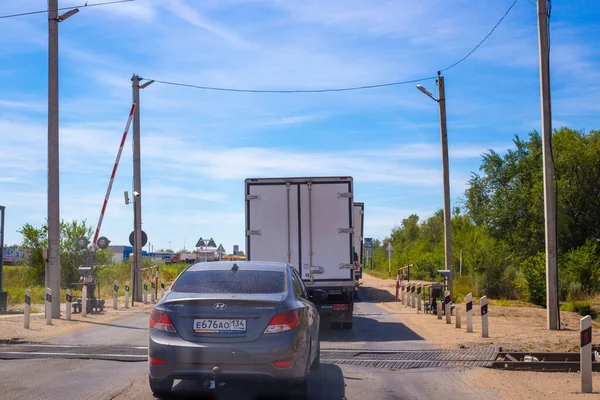 Russie Région Rostov 2020 Transport Passage Niveau Camions Voitures Traversent — Photo