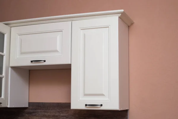 White Kitchen Cabinets Background Beige Wall Kitchen Interier — Stock Photo, Image
