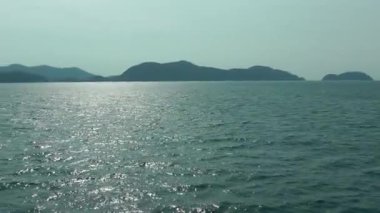 Feribottan Koh Chang adasına bak..