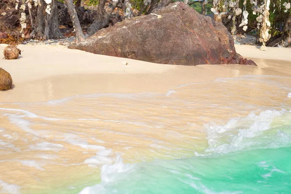 Seascape Coast White Sand Azure Water Stones Tropical Trees Travel — Stock Photo, Image