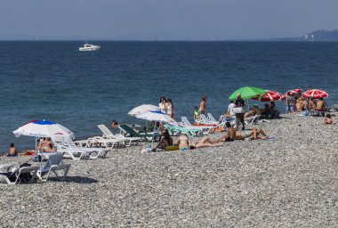 Batum Plajı üzerinde kişi