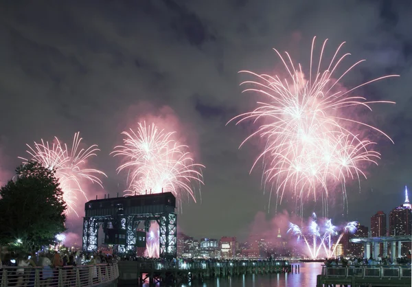 Macy's fireworks celebration in New York City — Stock Photo, Image