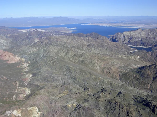 Lake Mead och bergen — Stockfoto
