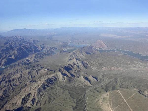 Lake Mead och bergen — Stockfoto