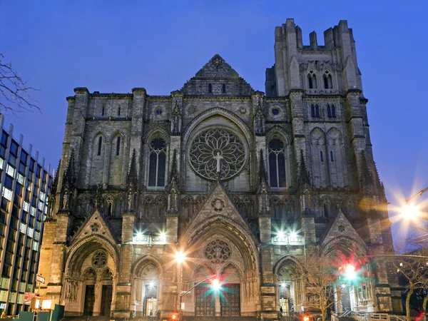 Buitenkant van Saint John Divine kerk in Nyc — Stockfoto