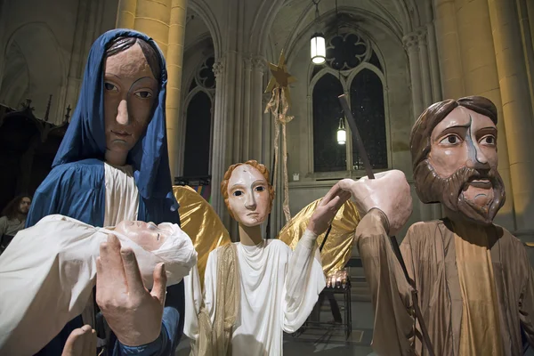 Marionnettes utilisées pour Noël à l'intérieur de l'église divine Saint John — Photo