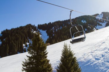 dağlarda sandalye Asansör