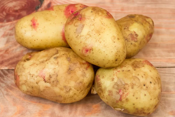 Potatoes on the table — Stock Photo, Image