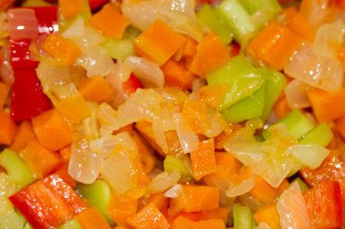 yağda doğranmış sebze