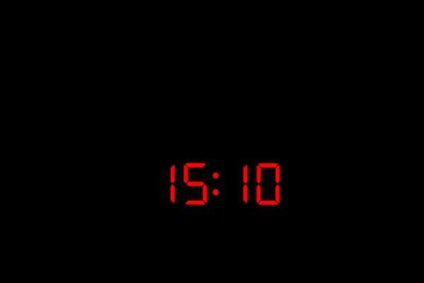 デジタル時計 15:10 — ストック写真