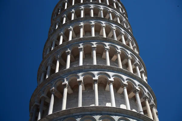 Зйомки знизу від Пізанської вежі f — стокове фото