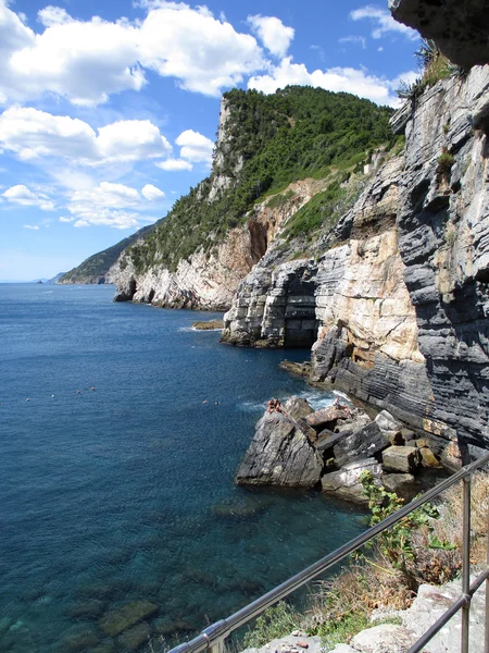 Pohled na pobřeží a moře kolem Portovenere r — Stock fotografie