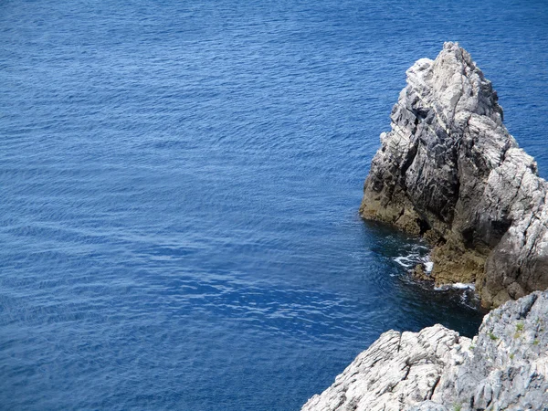 Uitzicht op de kust en de zee rondom Portovenere p — Stockfoto