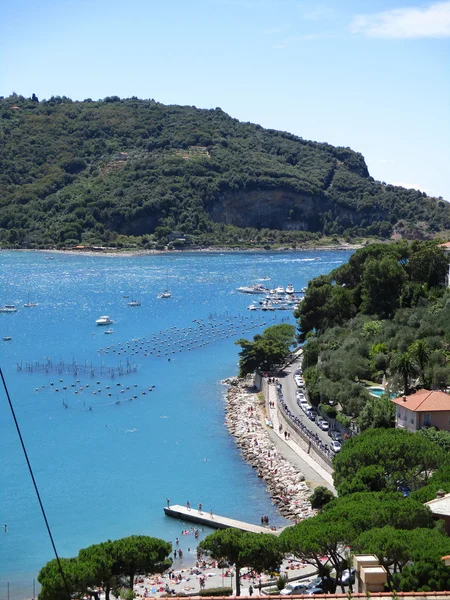 Pohled shora na pobřeží kolem Portovenere h — Stock fotografie