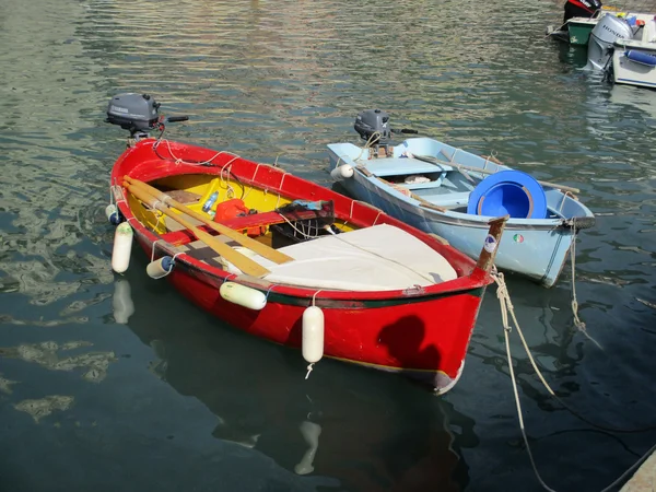 2 motor boats tied — Stock Photo, Image