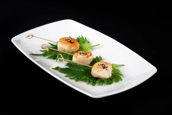 Grilled scallops with vegetables — Stock Photo, Image