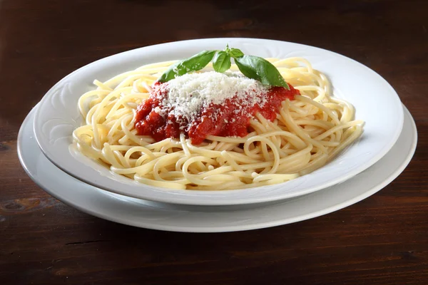 İtalyan yemek spagetti
