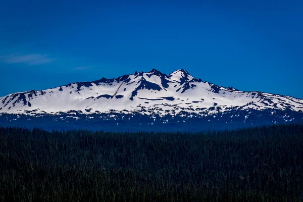 Vista Cerca Desde Odell Lake Diamond Peak Que Volcán Los —  Fotos de Stock