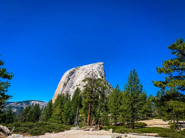 Cúpula Media Vista Desde Distancia Aproximada Parque Nacional Yosemite California — Foto de Stock