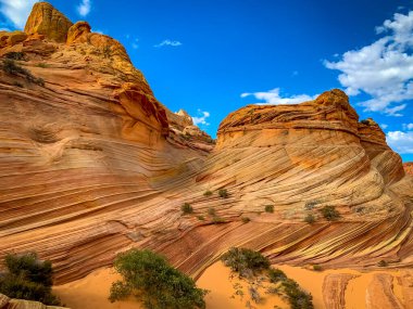 Dalga, Coyote Buttes, Arizona 'da bulunan ve rengarenk ve dalgalı şekilleriyle bilinen ünlü bir kum taşı formasyonudur.