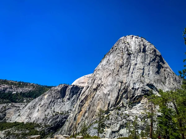 Liberty Cap Parque Nacional Yosemite California —  Fotos de Stock