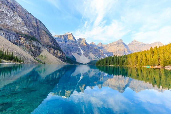 Moraine Lake, kanadensiska Klippiga bergen — Stockfoto