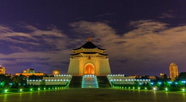 Chiang Kai-shek Memorial Hall geceleri