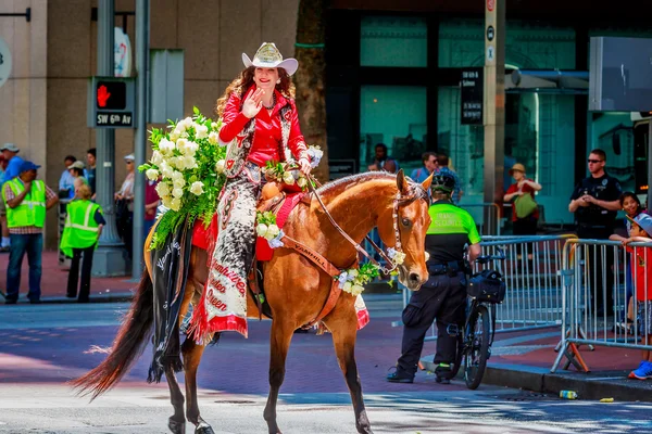 Portland Grand Parade kwiatowy 2015 — Zdjęcie stockowe