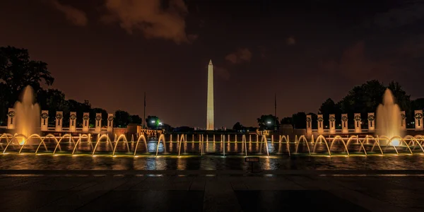 Washingtonův monument v noci — Stock fotografie