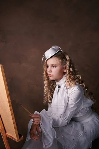 Vintage Portrét Umělkyně Dítě Bílých Šatech Barvy Obrázek — Stock fotografie