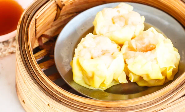 Dim Sum im Korb — Stockfoto