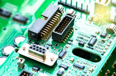 Elektronik devre kartı kapanıyor.