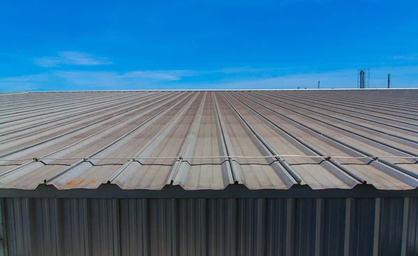 Detale Architektoniczne Dachów Metalowych Budownictwie Komercyjnym — Zdjęcie stockowe
