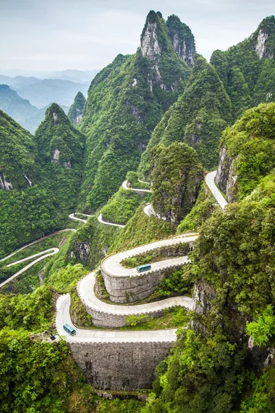 Çin, Tianmen Shan, Mount serpantin 99 döner