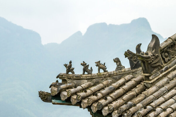China, the Wudang monastery, the roof with figures
