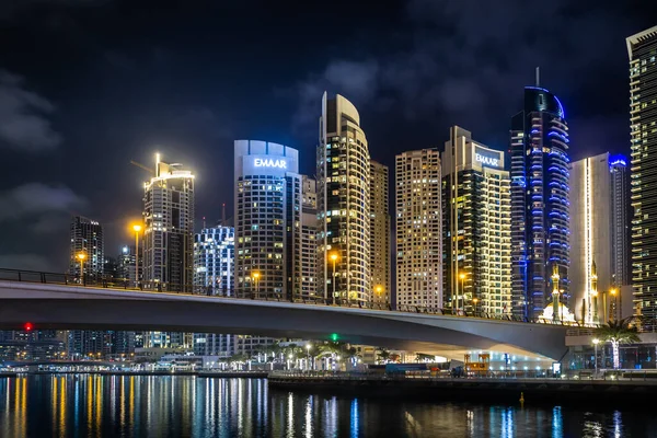 2020 Dubai Marina Wolkenkratzer Bei Nacht Vae — Stockfoto