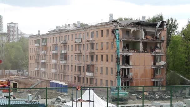 Κατεδάφιση του σπιτιού στη Μόσχα — Αρχείο Βίντεο