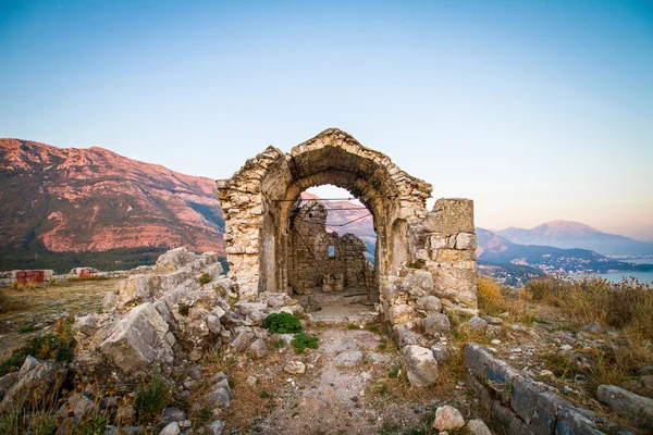 Montenegro, Sutomore, ruinas de la fortaleza Imágenes De Stock Sin Royalties Gratis