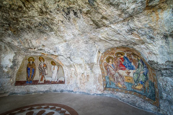 Montenegro, the icons in the monastery Ostrog — Stock Photo, Image