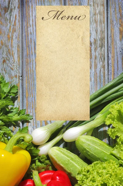 Menú fondo con verduras frescas —  Fotos de Stock