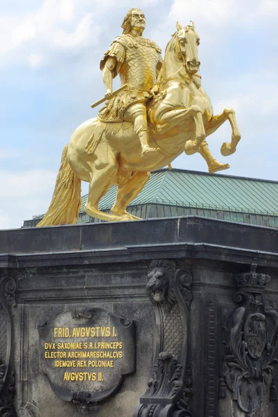 Monument d'or de Frédéric Auguste II, roi de Saxe . — Photo