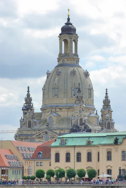 Церковь Фрауэнкирхе в Дрездене — стоковое фото
