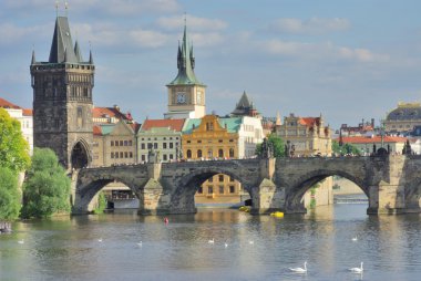 Prag 'daki Charles Köprüsü