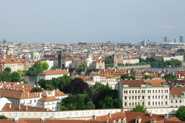 Beau paysage urbain de Prague — Photo