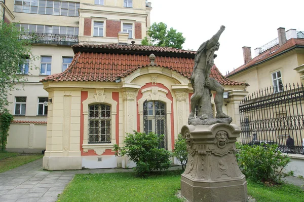 Prag - vila amerika, antonin dvorak museum — Stockfoto