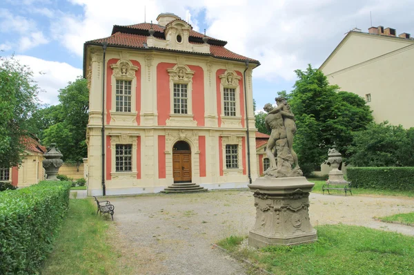Prag - vila amerika, antonin dvorak museum — Stockfoto