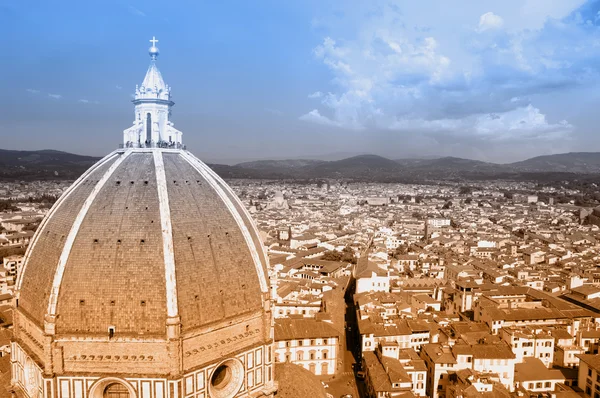 与视图的佛罗伦萨两色明信片 — 图库照片