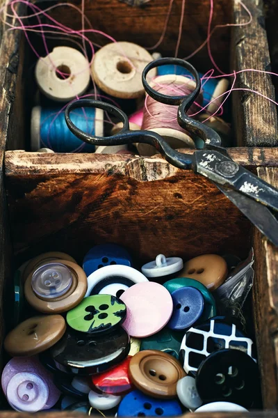 Outdated sewing kit — Stock Photo, Image