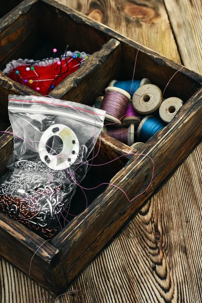 Outdated sewing kit — Stock Photo, Image